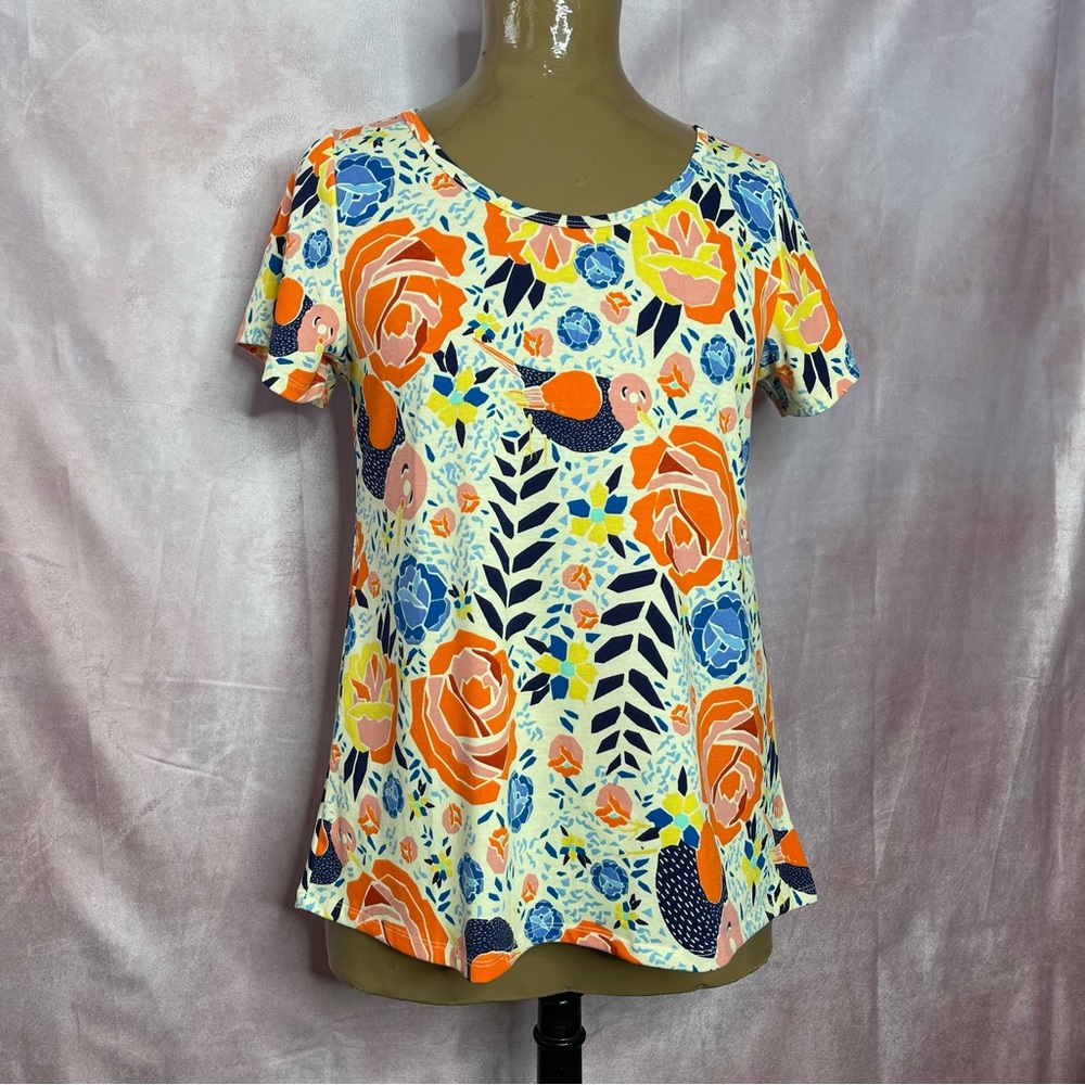 LuLaRoe Classic Tee Birds & Flowers Size Medium
